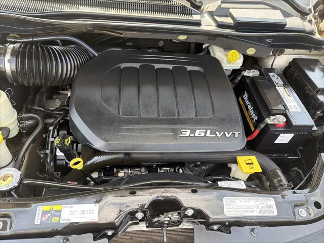 2013 Chrysler Town & Country Touring-L