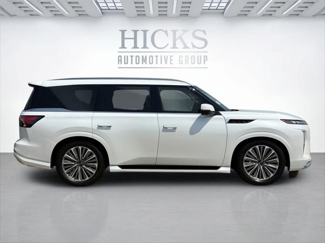 2026 INFINITI QX80 LUXE
