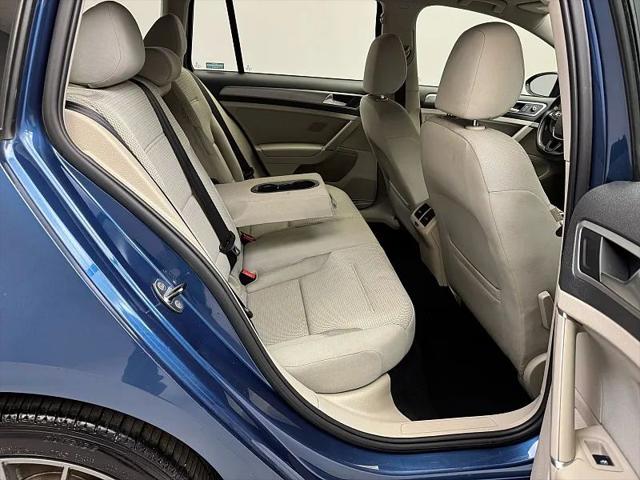 2017 Volkswagen Golf SportWagen TSI S