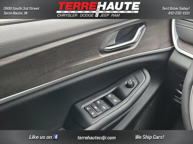 2026 Jeep Grand Cherokee L Altitude 4x4