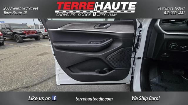 2026 Jeep Grand Cherokee L Altitude 4x4