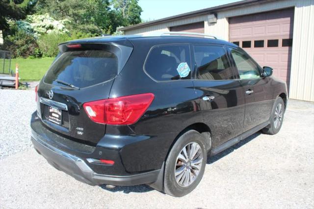 2017 Nissan Pathfinder SV