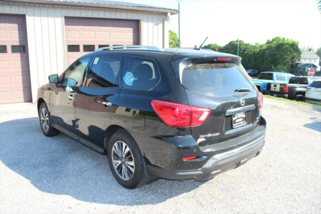 2017 Nissan Pathfinder SV