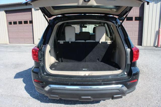 2017 Nissan Pathfinder SV
