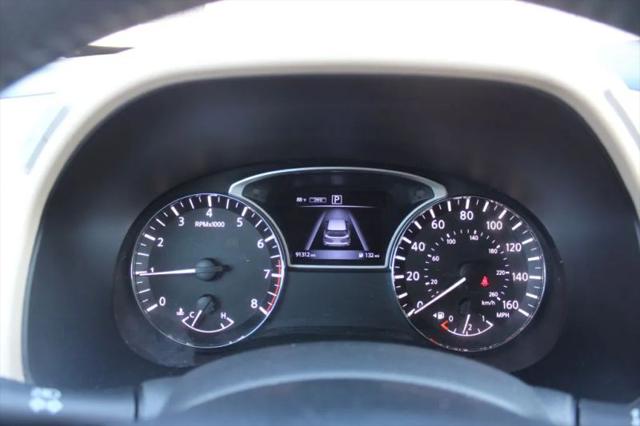 2017 Nissan Pathfinder SV