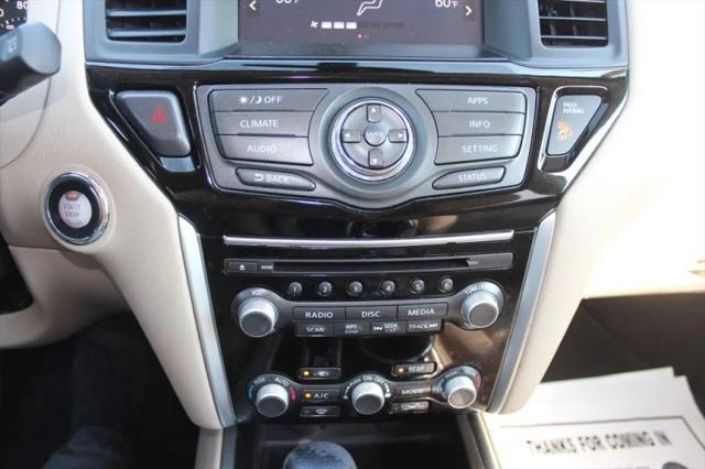 2017 Nissan Pathfinder SV