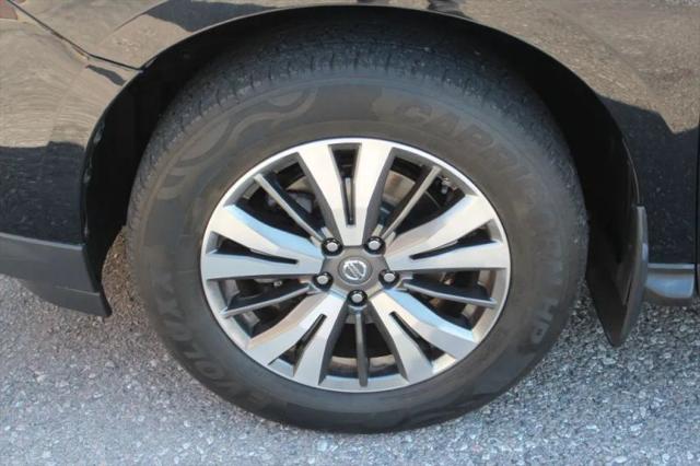 2017 Nissan Pathfinder SV