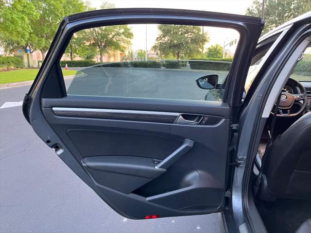 2017 Volkswagen Passat 1.8T SE