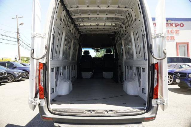 2023 Mercedes-Benz Sprinter 2500 High Roof 4-Cyl Gas