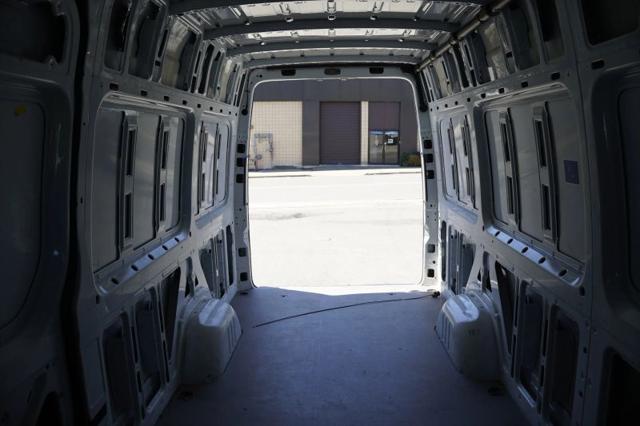 2023 Mercedes-Benz Sprinter 2500 High Roof 4-Cyl Gas
