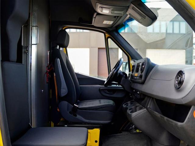 2021 Mercedes-Benz Sprinter 2500 High Roof I4