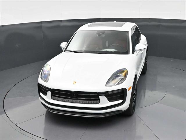 2026 Porsche Macan AWD