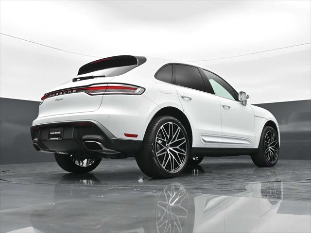 2026 Porsche Macan AWD