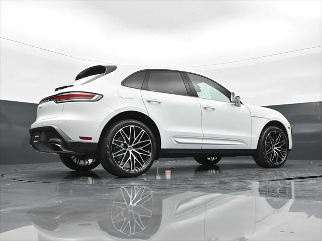 2026 Porsche Macan AWD