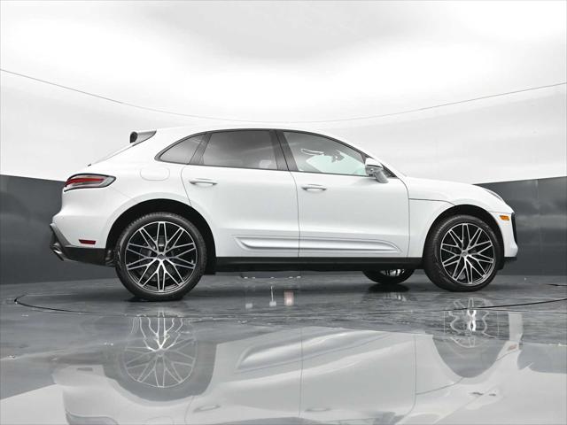 2026 Porsche Macan AWD