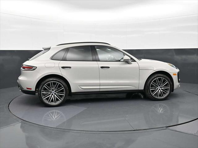 2026 Porsche Macan AWD