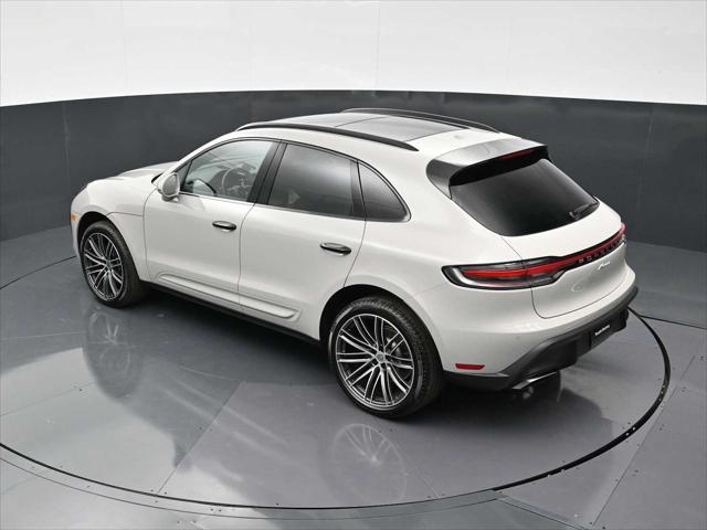 2026 Porsche Macan AWD