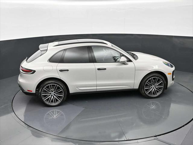2026 Porsche Macan AWD