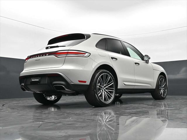 2026 Porsche Macan AWD