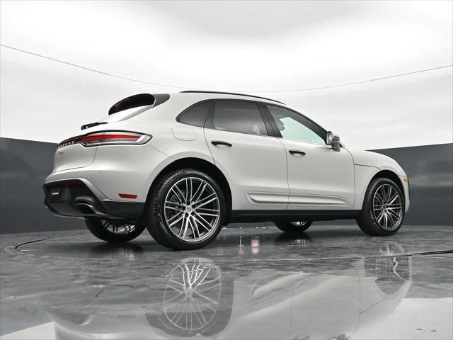 2026 Porsche Macan AWD