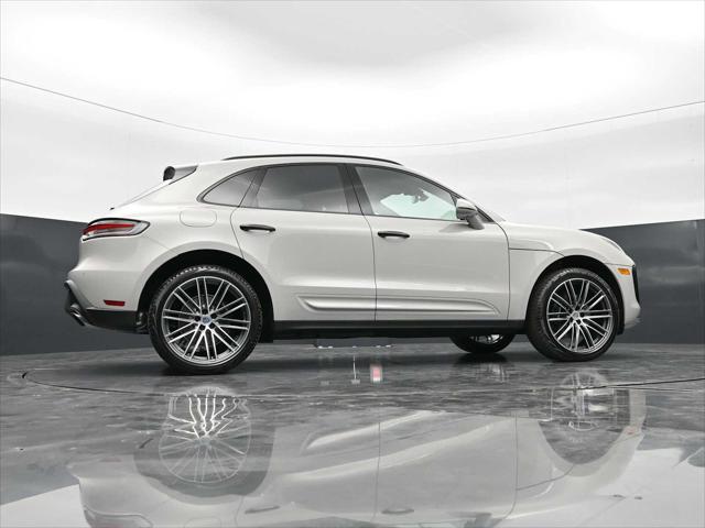 2026 Porsche Macan AWD