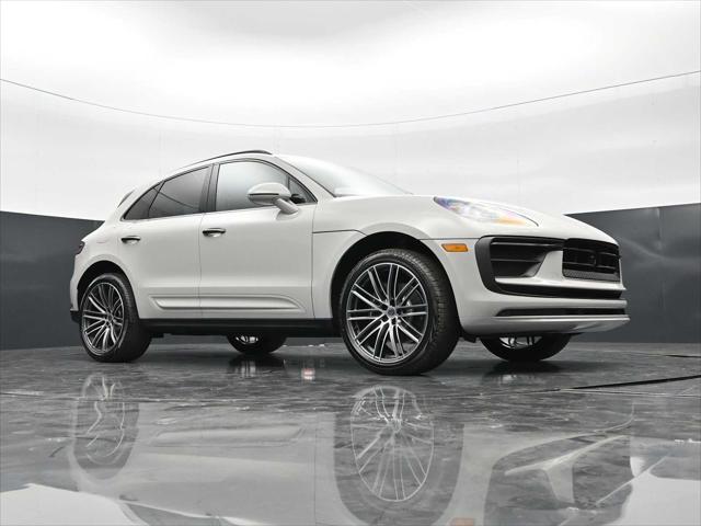 2026 Porsche Macan AWD