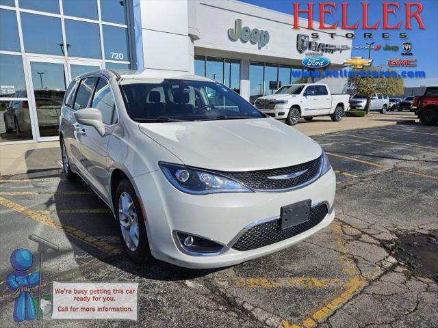 2020 Chrysler Pacifica Touring for sale in Pontiac, IL
