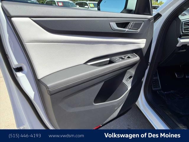 2026 Volkswagen Atlas Cross Sport SEL Premium R-Line