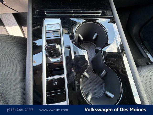 2026 Volkswagen Atlas Cross Sport SE with Technology