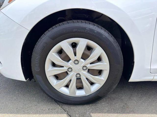 2019 Hyundai Accent SE