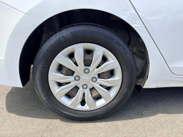 2019 Hyundai Accent SE