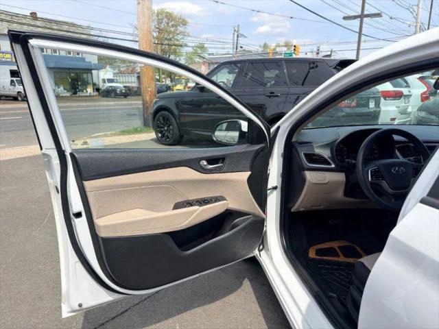 2019 Hyundai Accent SE