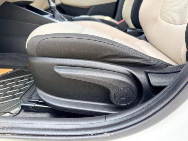 2019 Hyundai Accent SE