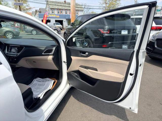 2019 Hyundai Accent SE