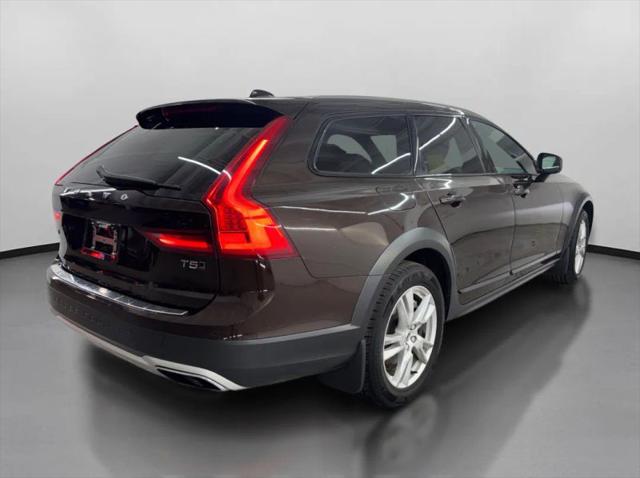 2018 Volvo V90 Cross Country T5