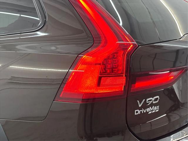 2018 Volvo V90 Cross Country T5