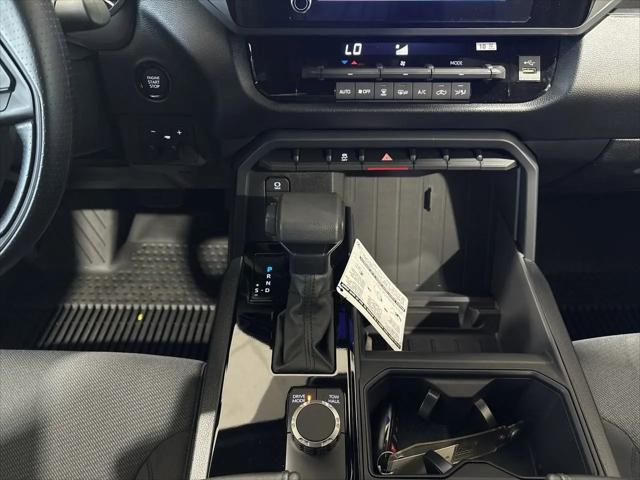2026 Toyota Tundra SR5 CrewMax 5.5' Bed