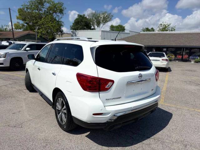 2017 Nissan Pathfinder SV