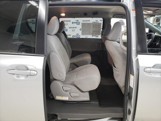 2020 Toyota Sienna LE