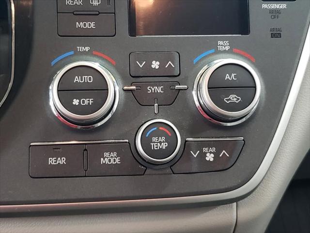 2020 Toyota Sienna LE