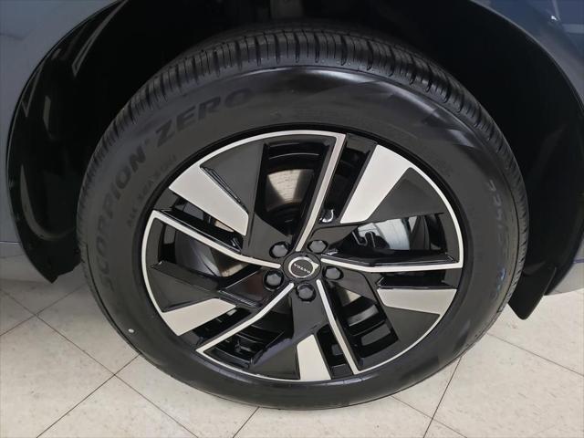 2026 Volvo XC60 B5 Core