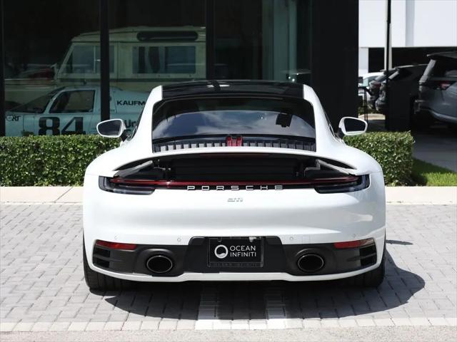 2020 Porsche 911 Carrera