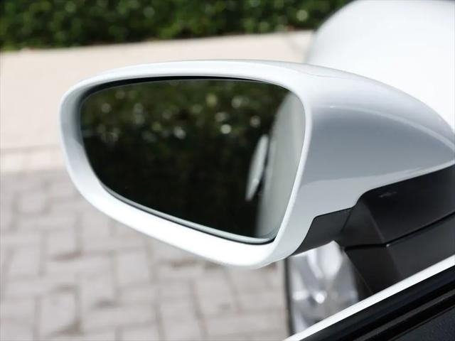 2020 Porsche 911 Carrera