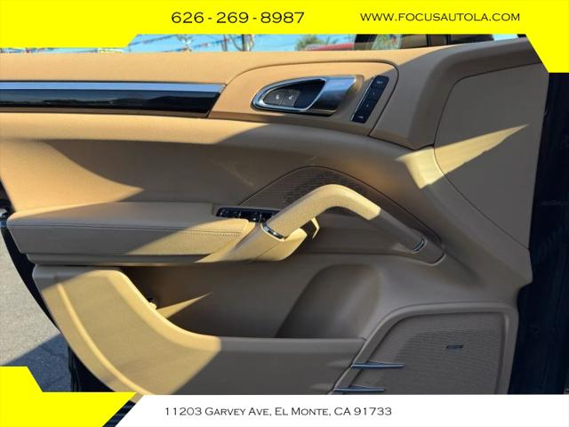 2017 Porsche Cayenne Platinum Edition