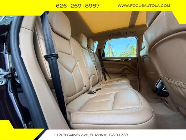 2017 Porsche Cayenne Platinum Edition