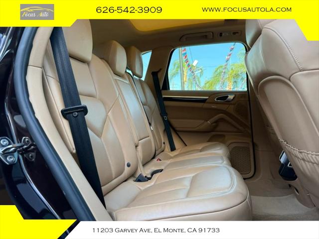 2017 Porsche Cayenne Platinum Edition