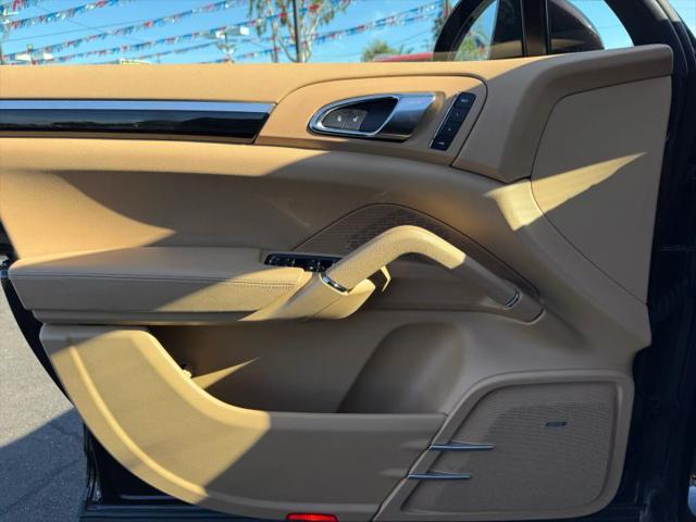 2017 Porsche Cayenne Platinum Edition