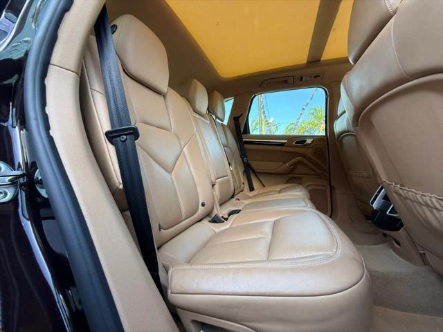 2017 Porsche Cayenne Platinum Edition