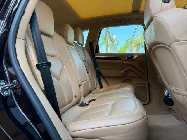 2017 Porsche Cayenne Platinum Edition
