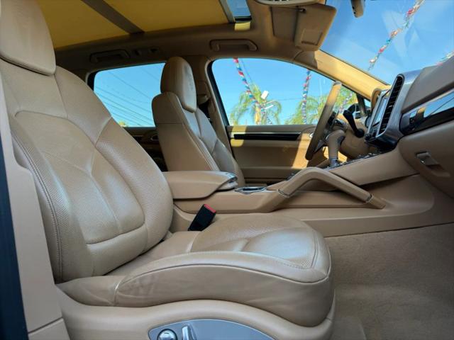 2017 Porsche Cayenne Platinum Edition